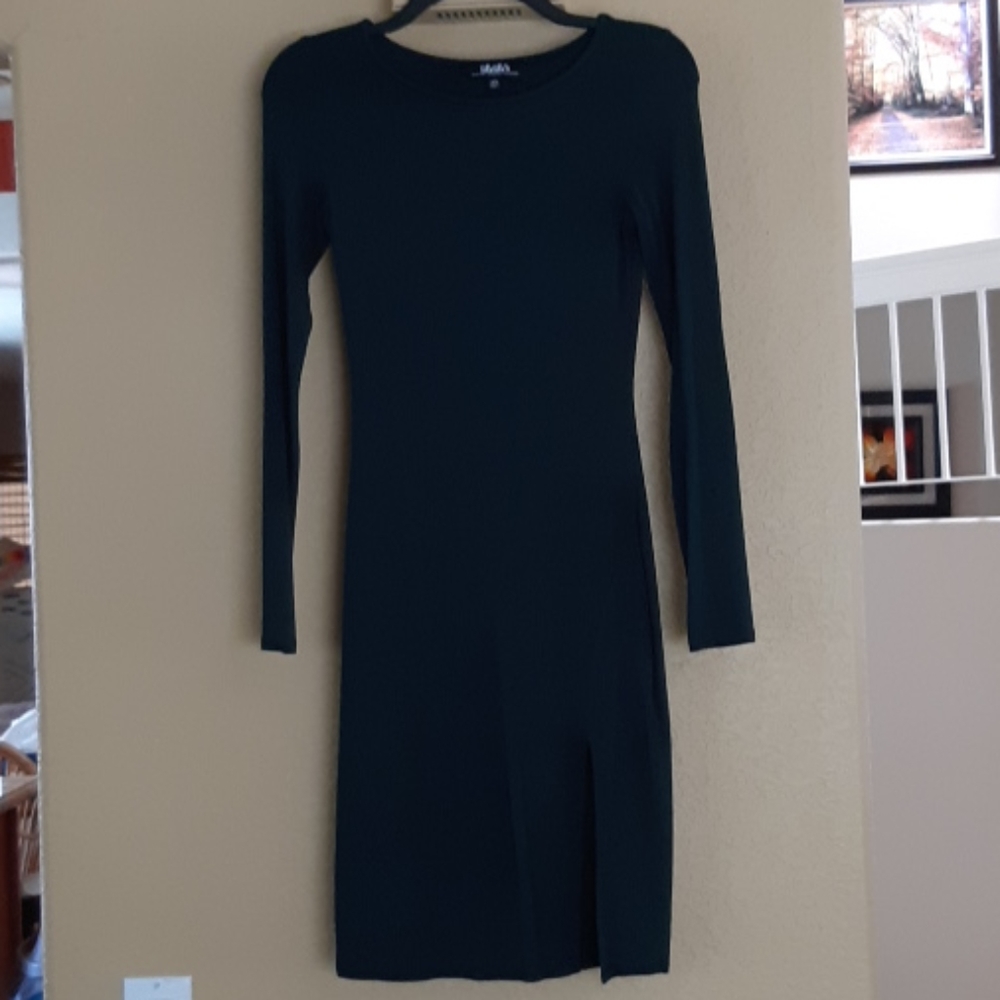 Lulu'S long sleeves body fit dress